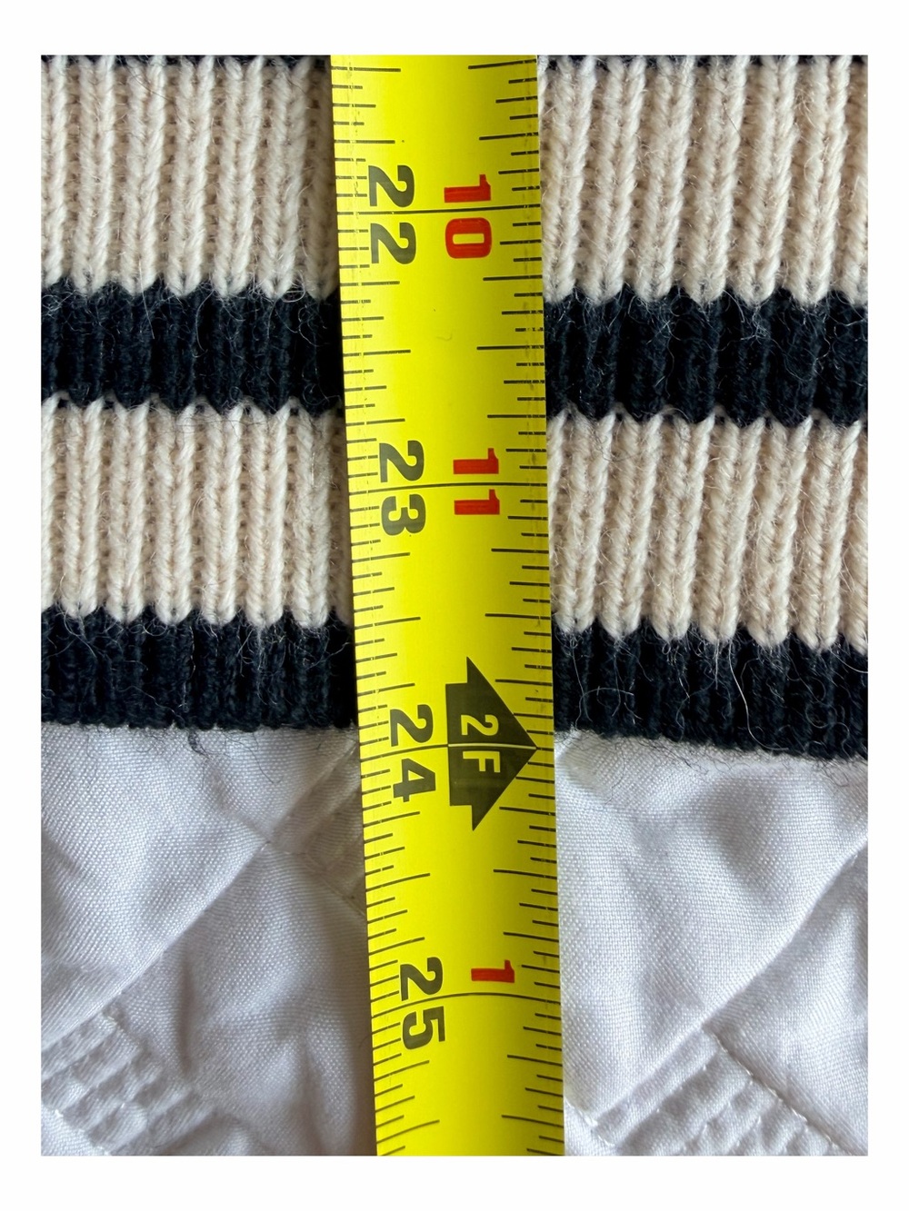 NWT H&M Striped Crewneck Sweater Size L Cream Navy Blue Knit - Picture 7 of 8